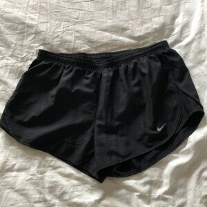 NWOT NIKE Women’s Black Dri-fit Runners Shorts size Large